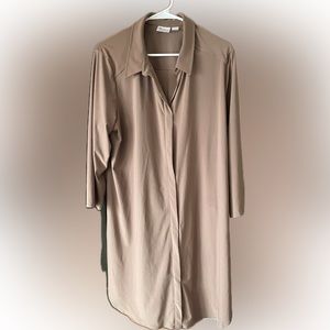 Women with Control Buttoned 3/4 Sleeve Tunic Dress